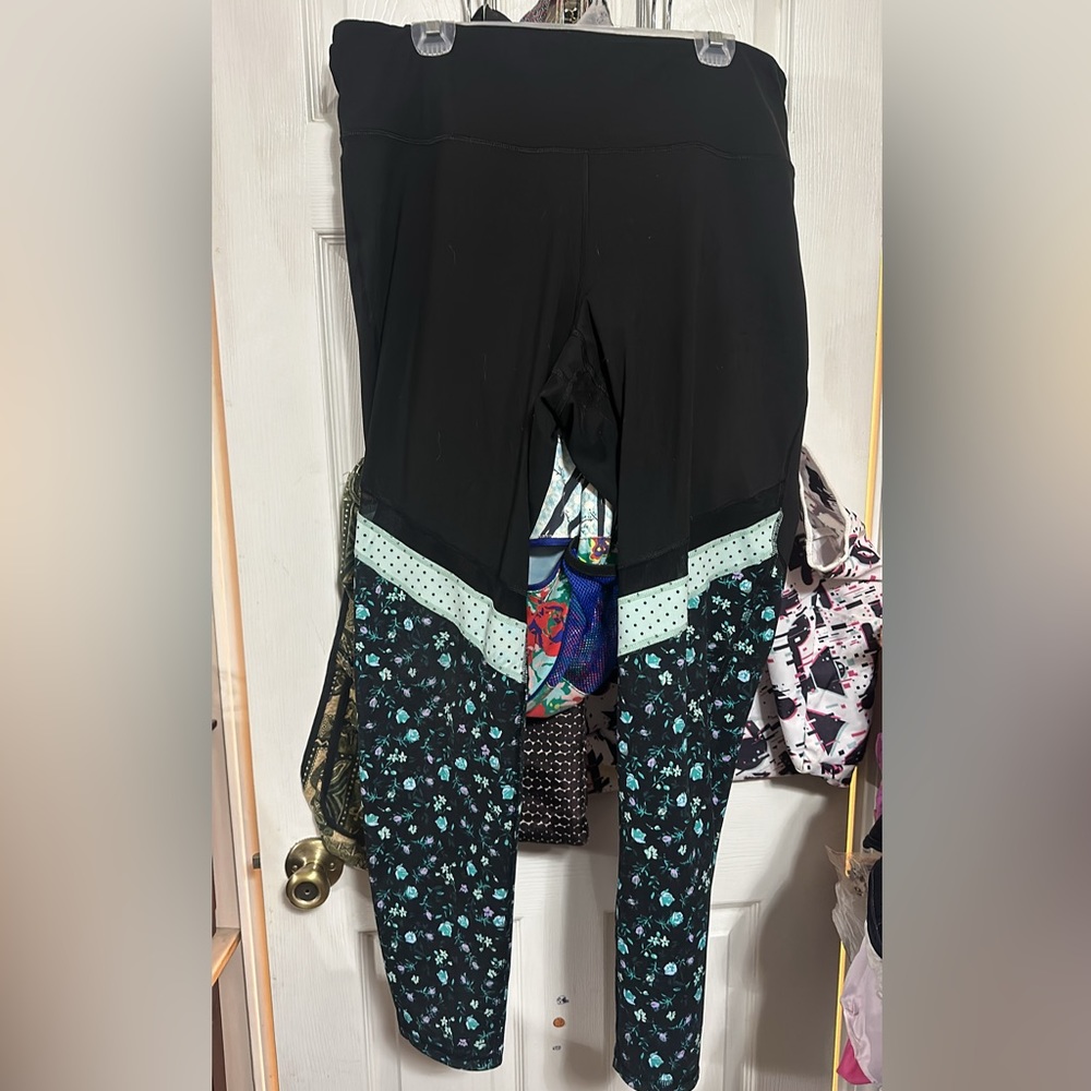 2XL Old Navy Workout Leggings